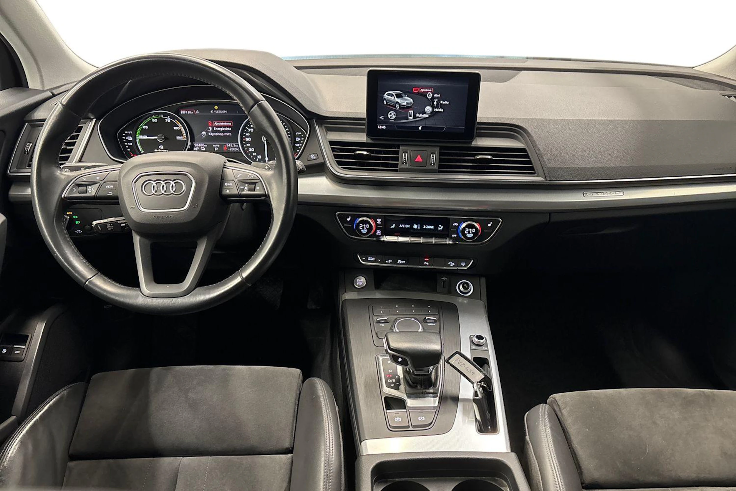 met. harmaa Audi Q5 2021 kuva 7.