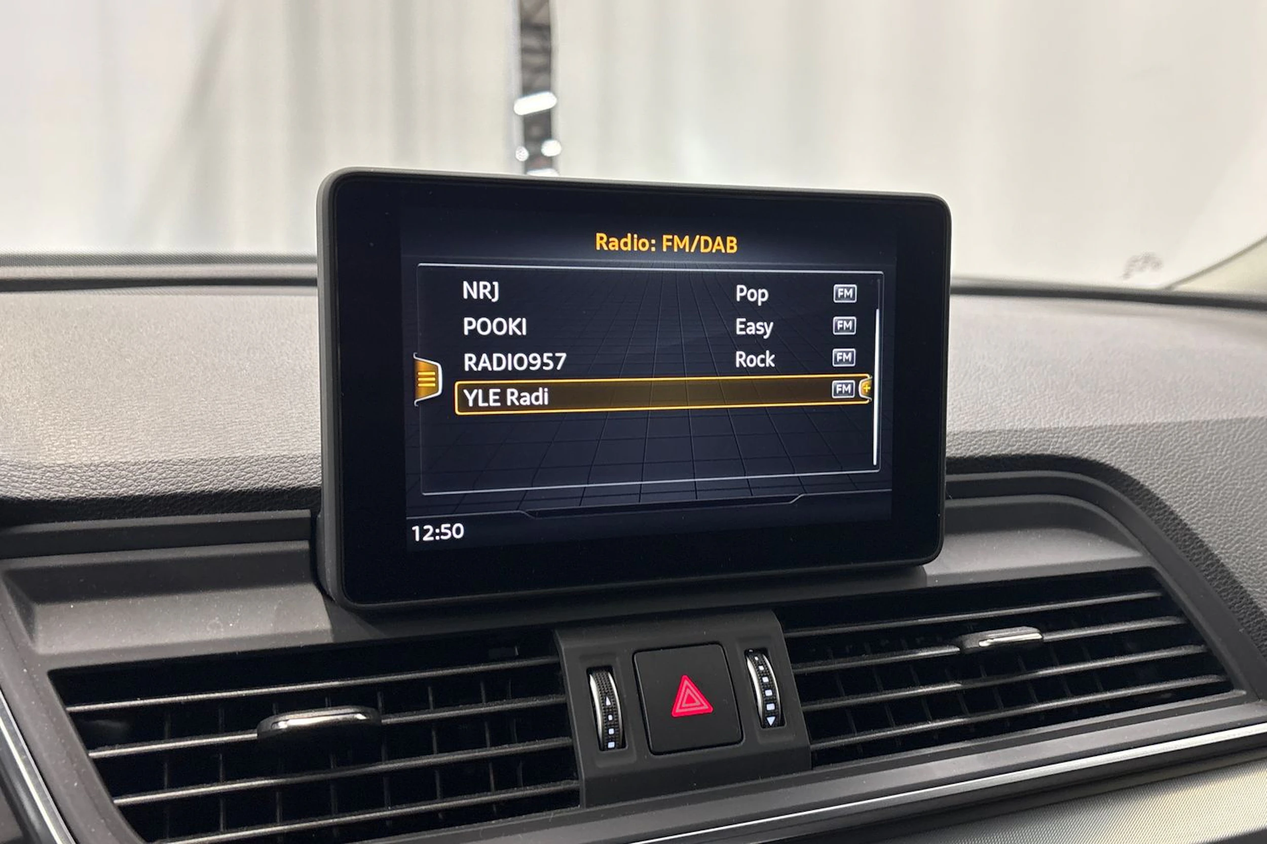 met. harmaa Audi Q5 2021 kuva 24.