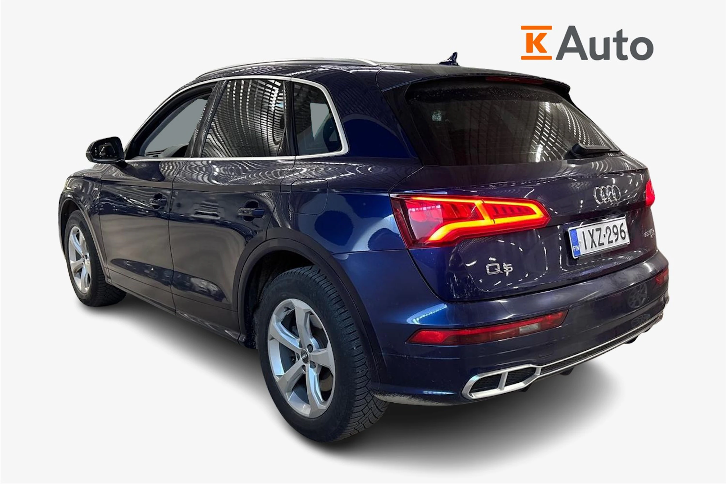 sininen Audi Q5 2021 kuva 2.