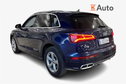 sininen Audi Q5 2021 kuva 2.