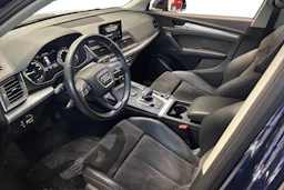 sininen Audi Q5 2021 kuva 3.