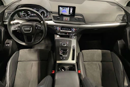 sininen Audi Q5 2021 kuva 9.