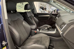 sininen Audi Q5 2021 kuva 29.