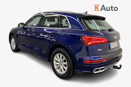 sininen Audi Q5 2021 kuva 2.