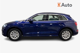 sininen Audi Q5 2021 kuva 6.