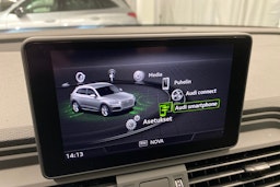 sininen Audi Q5 2021 kuva 16.