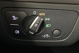 sininen Audi Q5 2021 kuva 19.