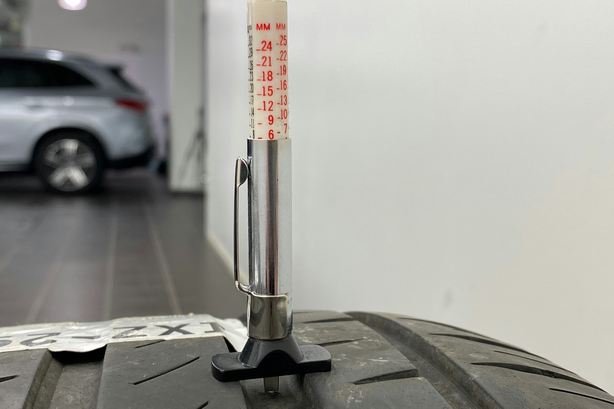 sininen Audi Q5 2021 kuva 28.