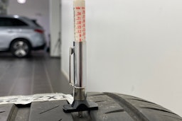 sininen Audi Q5 2021 kuva 28.