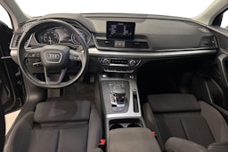 met. musta Audi Q5 2021 kuva 9.