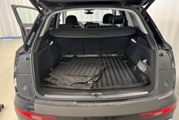 met. musta Audi Q5 2021 kuva 29.