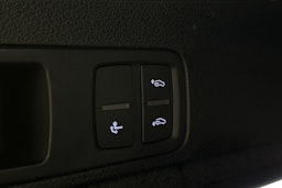 valkoinen Audi Q5 2021 kuva 16.
