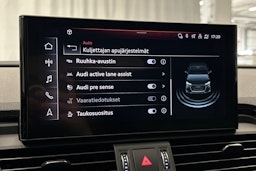 valkoinen Audi Q5 2021 kuva 28.