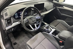 valkoinen Audi Q5 2021 kuva 3.