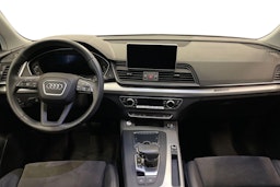 sininen Audi Q5 2021 kuva 9.