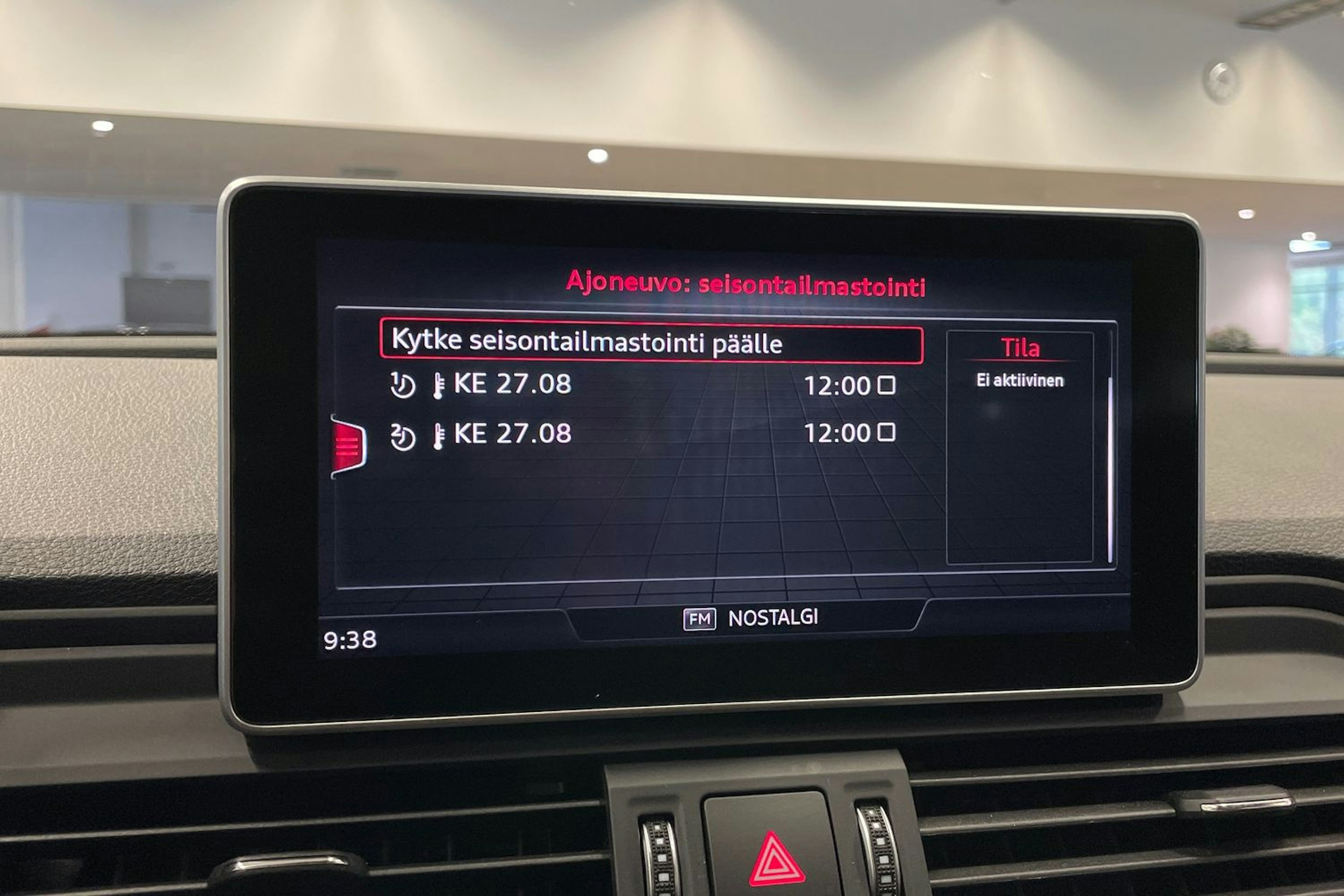 sininen Audi Q5 2021 kuva 21.