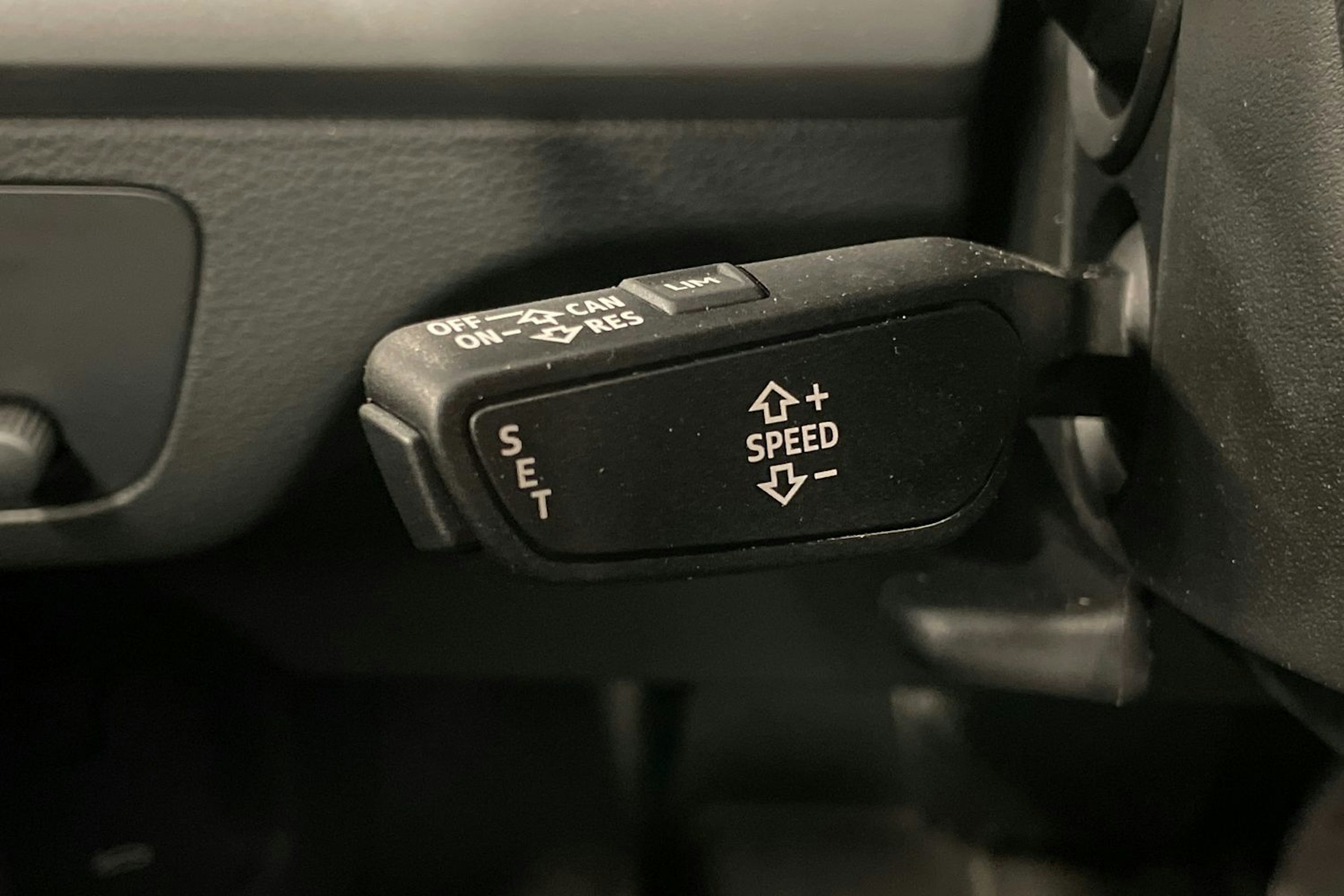sininen Audi Q5 2021 kuva 25.