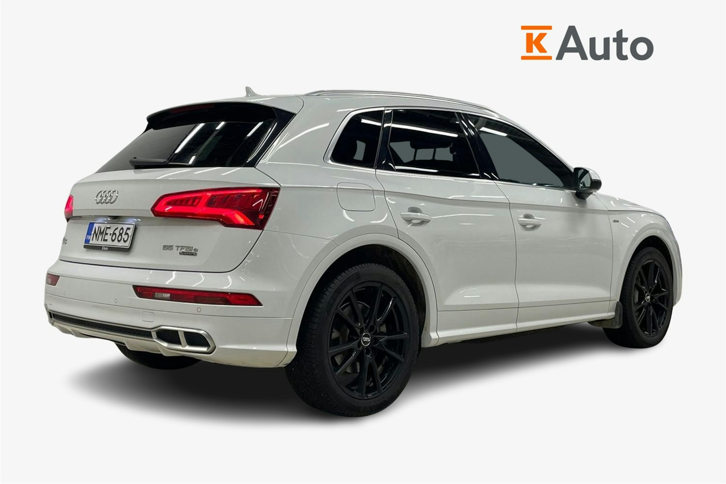 Valkoinen Audi Q5 2020 kuva 2.