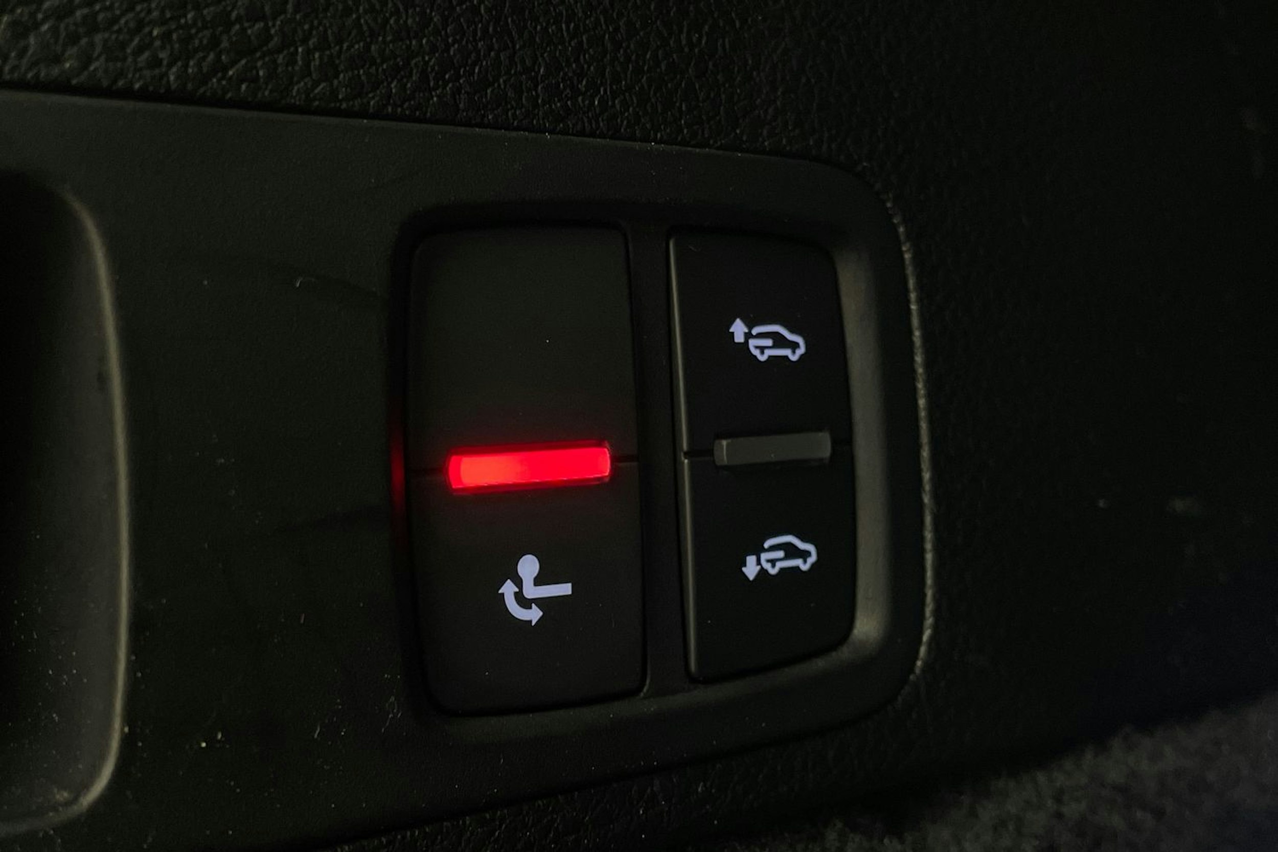 Valkoinen Audi Q5 2020 kuva 21.