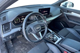 met. hopea Audi Q5 2021 kuva 3.