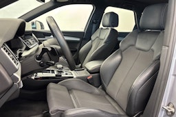 met. hopea Audi Q5 2021 kuva 14.