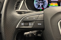 met. hopea Audi Q5 2021 kuva 16.