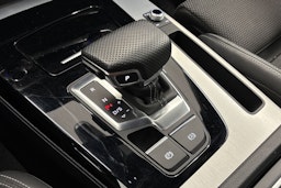 met. hopea Audi Q5 2021 kuva 25.