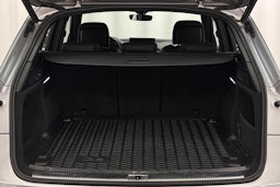 met. hopea Audi Q5 2021 kuva 26.