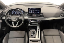 Sininen Audi Q5 2021 kuva 9.