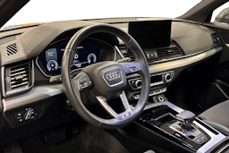 harmaa Audi Q5 2021 kuva 3.