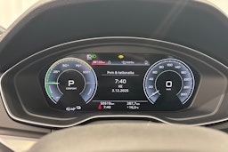 harmaa Audi Q5 2021 kuva 21.