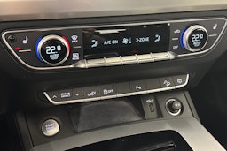 harmaa Audi Q5 2021 kuva 27.