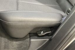 harmaa Audi Q5 2021 kuva 36.