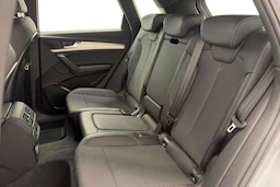met. hopea Audi Q5 2021 kuva 8.
