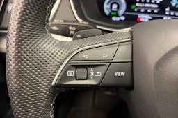 met. hopea Audi Q5 2021 kuva 14.