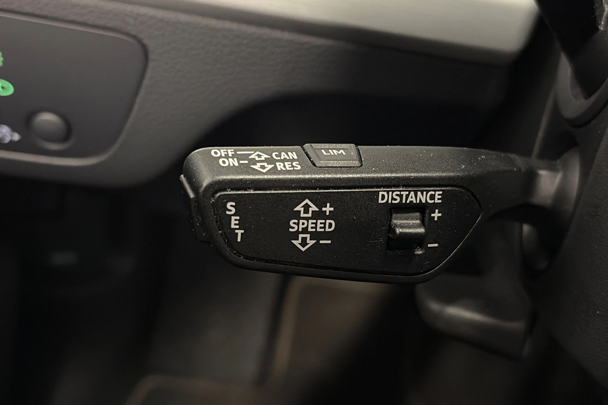 met. hopea Audi Q5 2021 kuva 16.