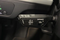 met. hopea Audi Q5 2021 kuva 16.