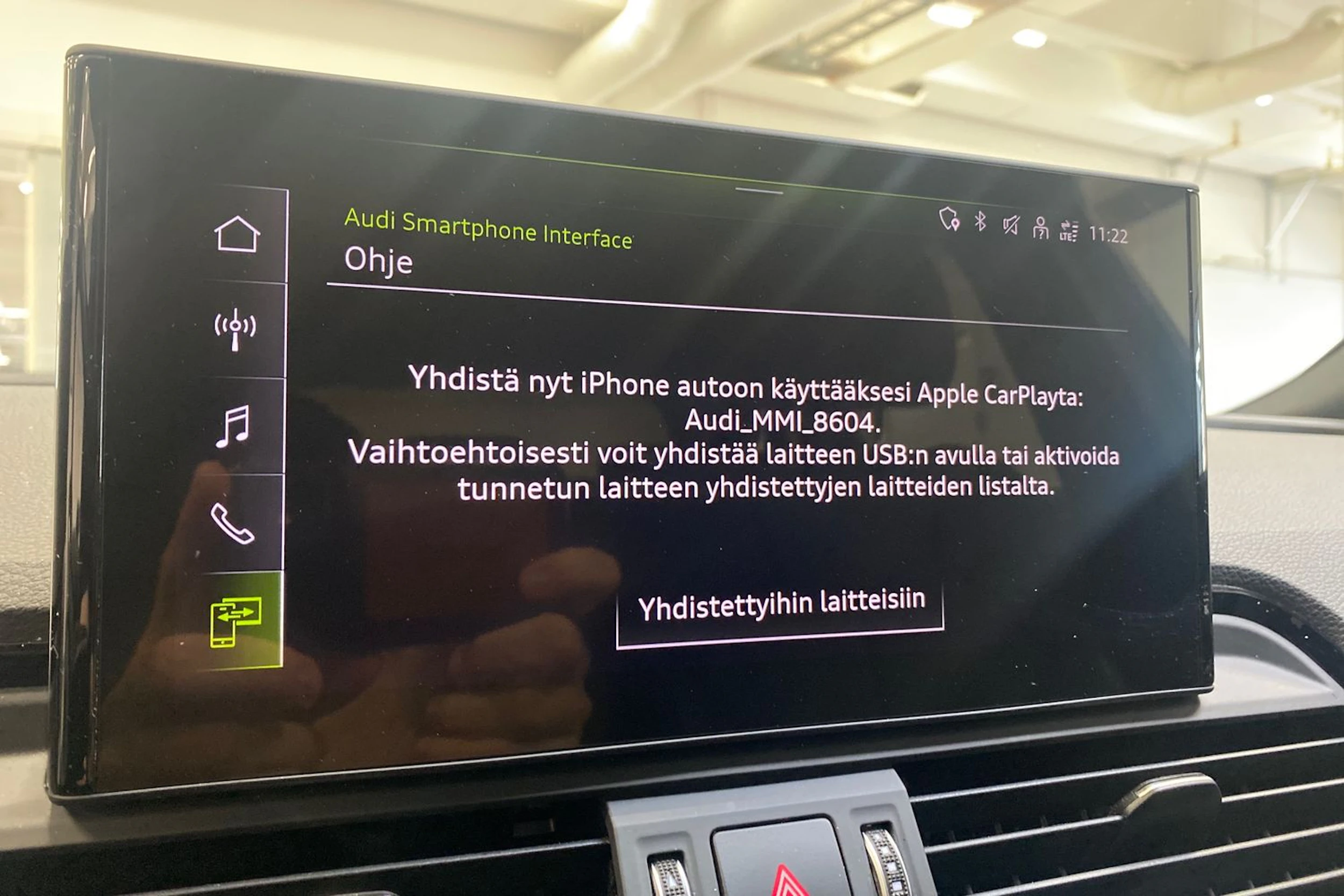 Punainen Audi Q5 2021 kuva 16.