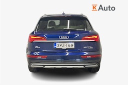 sininen Audi Q5 2021 kuva 3.