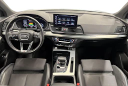 harmaa Audi Q5 2021 kuva 7.