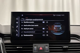 harmaa Audi Q5 2021 kuva 20.