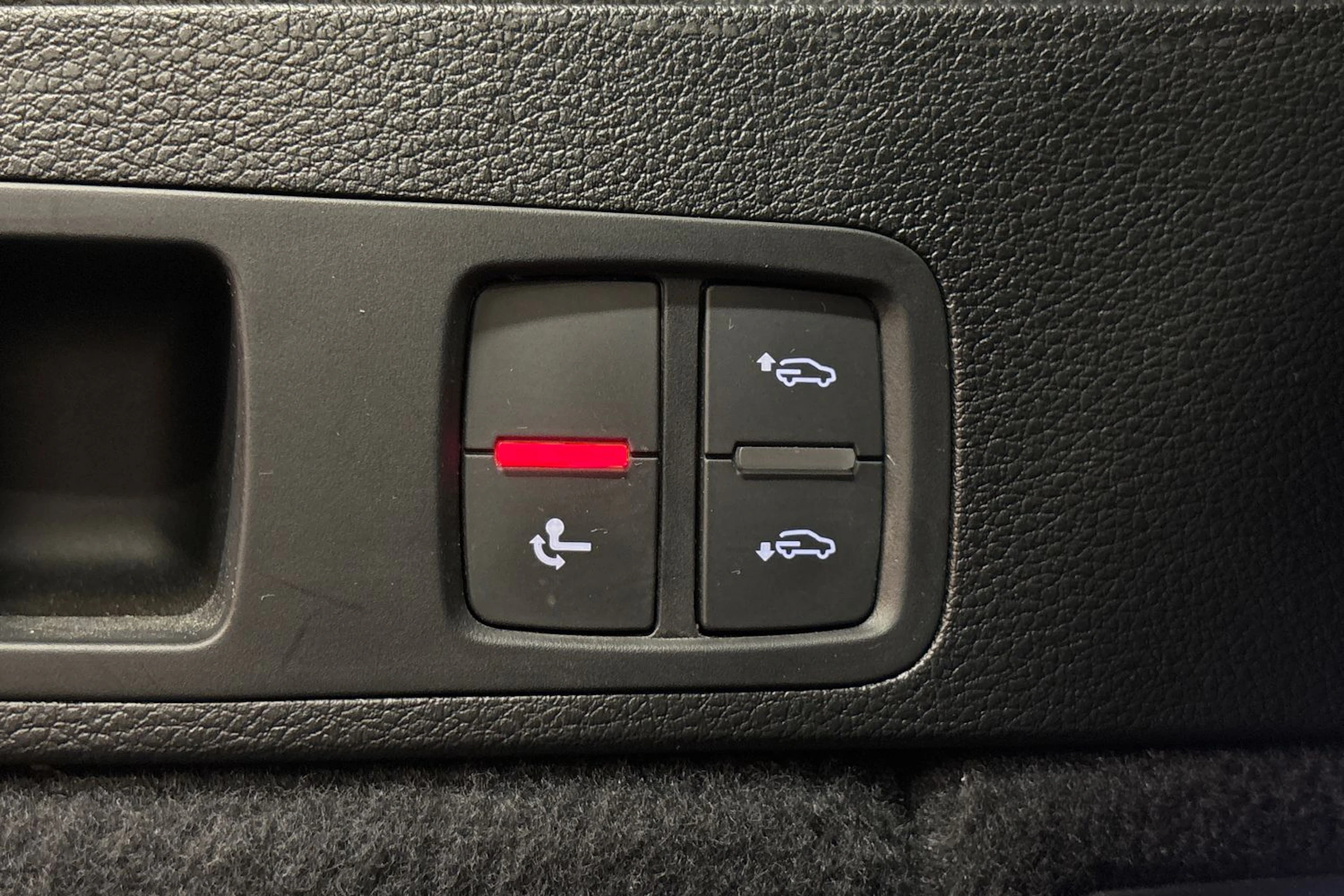 harmaa Audi Q5 2021 kuva 25.