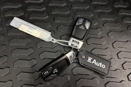 harmaa Audi Q5 2021 kuva 26.