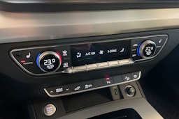 met. punainen Audi Q5 2021 kuva 17.