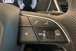 met. punainen Audi Q5 2021 kuva 19.