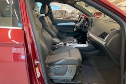 met. punainen Audi Q5 2021 kuva 22.