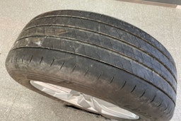 met. punainen Audi Q5 2021 kuva 28.