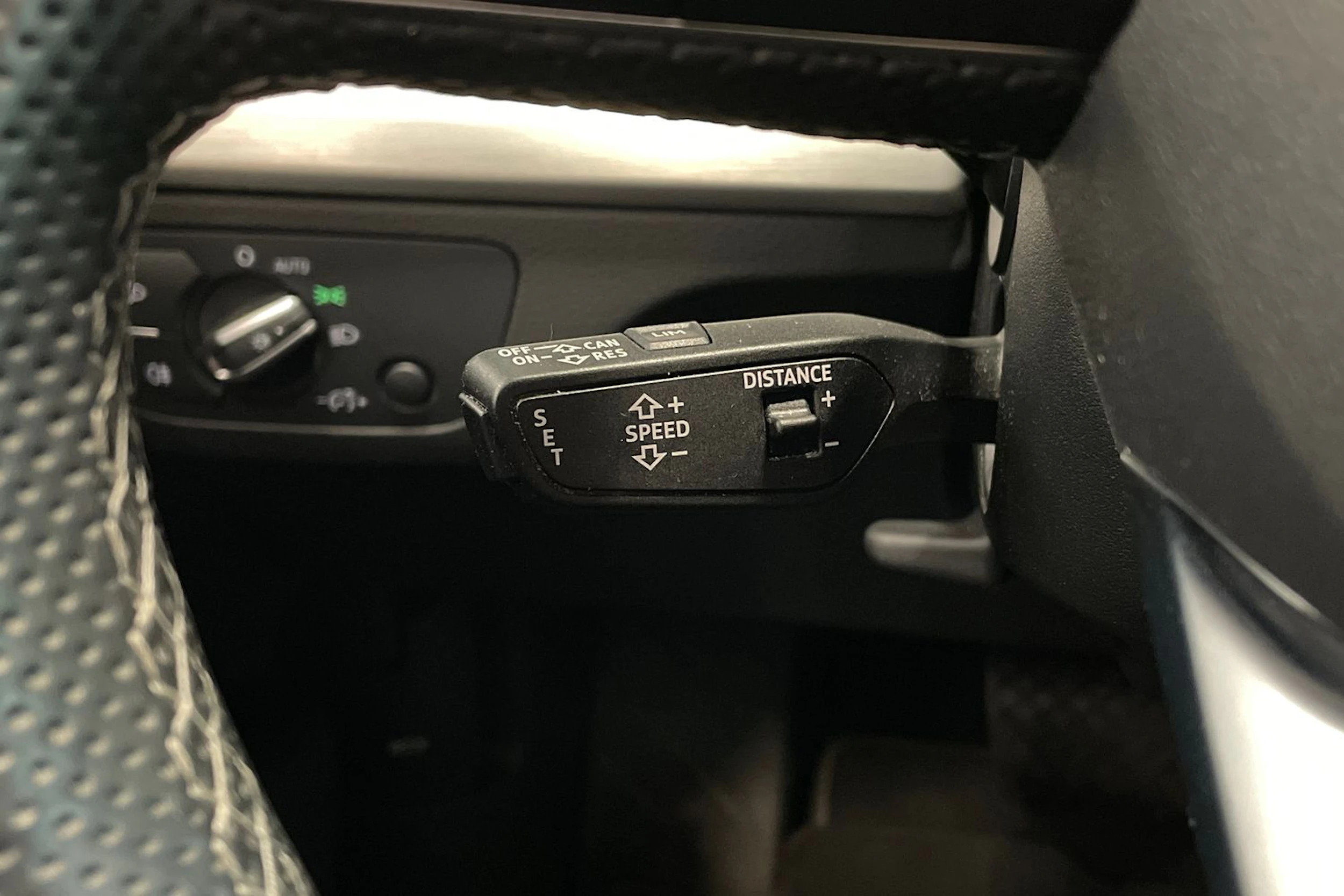 valkoinen Audi Q5 2021 kuva 20.