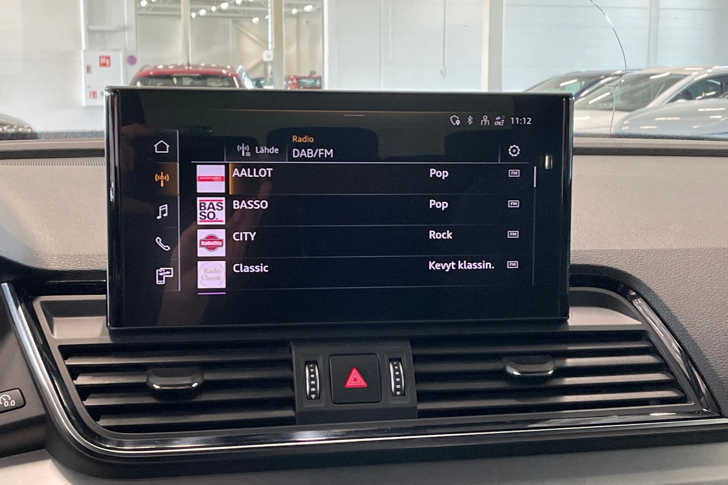 valkoinen Audi Q5 2021 kuva 21.
