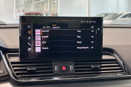 valkoinen Audi Q5 2021 kuva 21.